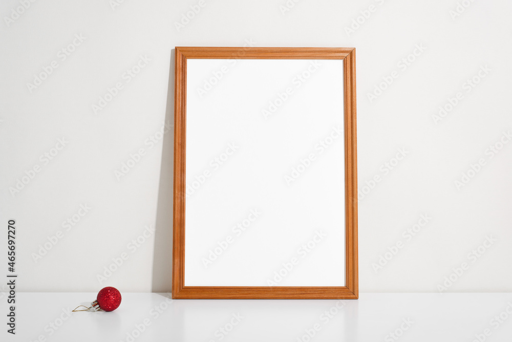 Aufkleber minimal design decor wooden vertical picture frame mock up. portrait frame template with empty space
