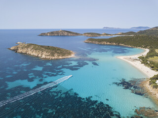 Sardegna panoramica aerea della spiaggia di Tuerredda, mare turchese