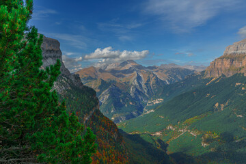 La senda de los Cazadores en Ordesa