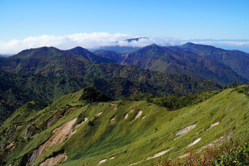 秋の志賀高原　横手山ドライブインからの眺望