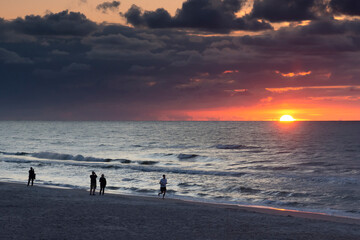 Plaża, Morze Bałtyckie, Zachód Słońca, Spacer