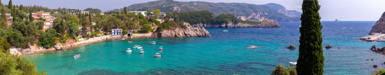 Obraz premium Greece. Corfu. Blue Bay in the famous resort of Paleokastritsa.