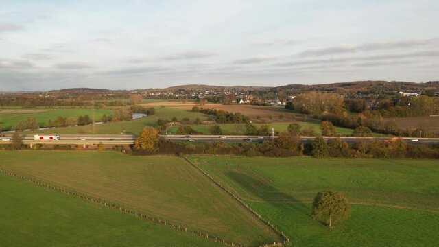 A45 Sauerlandlinie mit Ruhrbr&uuml;cke bei Schwerte, NRW - Hyperlapse, Zeitraffer