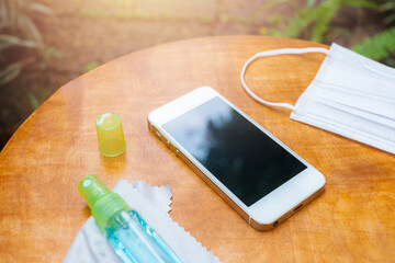 Cleaning the smartphone