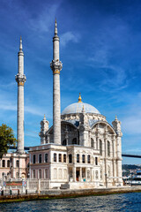 Fototapeta na wymiar The Ortakuy Mosque in Istanbul, Turkey on a sunny day