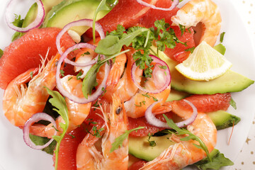 mixed shrimp and grapefruit salad