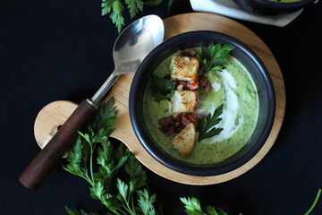 White bean broth with parsley