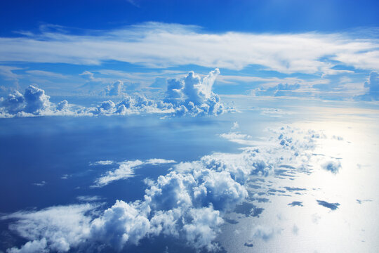 夏雲」の写真素材 | 17,679,344件の無料イラスト画像 | Adobe Stock