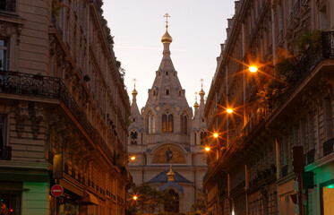 Fototapeta na wymiar Orthodox cathedral Saint Alexander Nevsky at night in Paris, France.