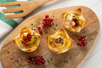 Leek and caramelized goat cheese appetizers. Traditional Spanish cuisine tapa.