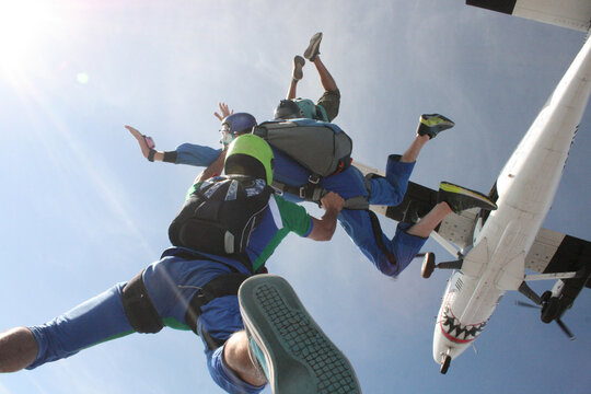 skydiver AFF jump