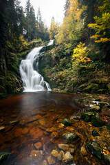 waterfall in autumn - obrazy, fototapety, plakaty