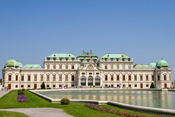 Obraz premium Vienna, Austria, July 24, 2021. The Belvedere Palace, in German Schloss Belvedere, is one of the largest Baroque palaces in Vienna