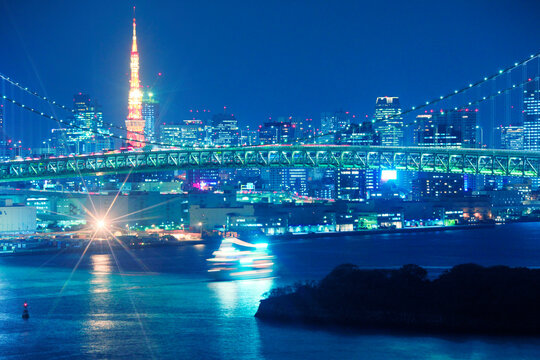 レインボーブリッジと東京タワーとフェリー,夜景, 港区,東京都