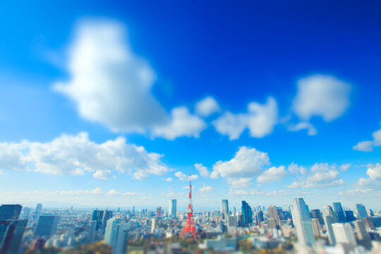 東京タワーとビル群とわた雲, 港区,東京都