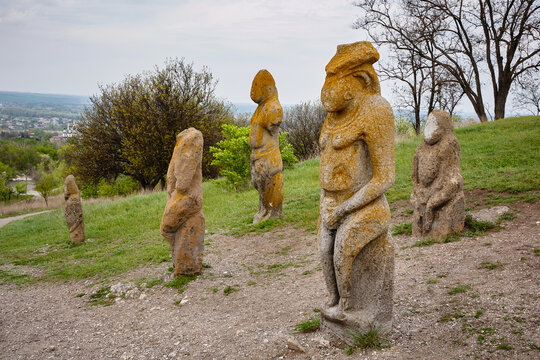 Cumans stone statues 9-13th century. Kurgan stelae