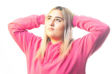 femme rose et argent 