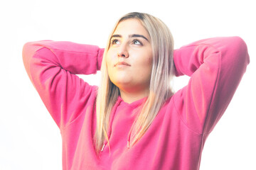 femme rose et argent 