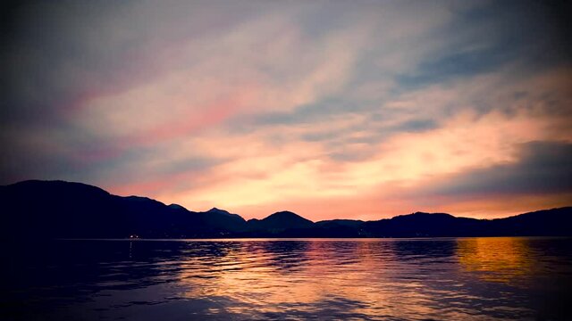 Traunsee Sonnenuntergang - Ausblick - Austria 4K