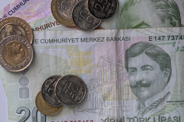 Paper money and Turkish coins.
