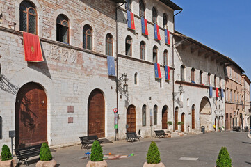 Fototapeta na wymiar Strade e piazze di Assisi - Umbria