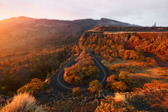 Sunrise at Rowena crest
