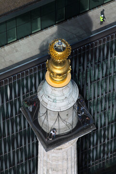 UK, London, Viewing platform at Monument to the Great Fire of London