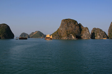 halong bay in vietnam