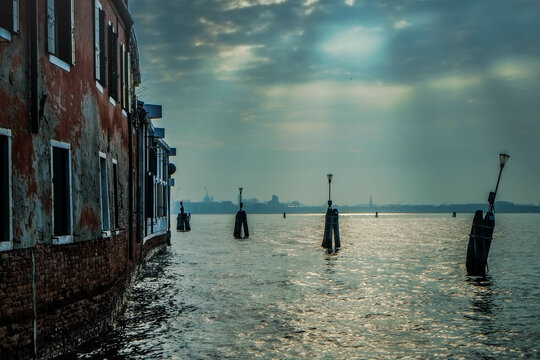 Entrance to the city of Burno from the Venetian lagoon