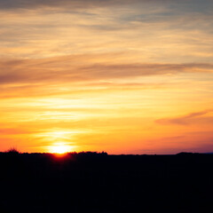 Obraz premium Colorful sunset in autumn in the hungarian countryside