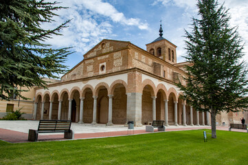 Iglesia Santa María del Castillo, portada románico siglo XII, Olmedo, Valladolid, Castilla y...