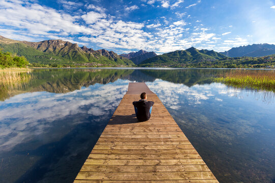 pontile sul lago