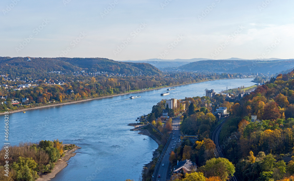 Wall mural Wandern im Drachenfelser Ländchen