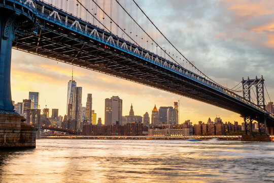 Manhattan Bridge with downtown Manhattan city skyline, cityscape of New York