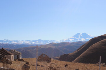 view of the mountains