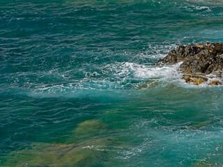 Rock in the surf, Fels in der Meeresbrandung