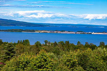 Fototapeta na wymiar view of the lsea and mountains, Holmestrand, Norway