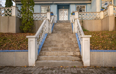 Fototapeta na wymiar stairway to the house
