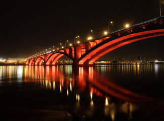 Fototapeta na wymiar cityscape bridge over the river