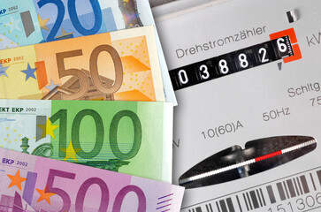 Euro Geldscheine und Nebenkosten für Energie