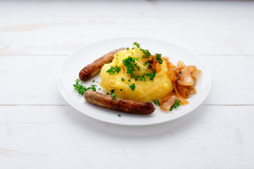 Kartoffelpüree mit Bratwurst