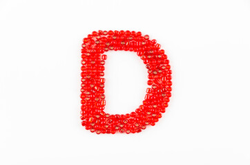赤いビーズのアルファベット D