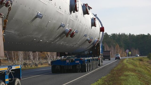 Transportation of super heavy vessels for the chemical industry. The truck pulls oversized cargo.