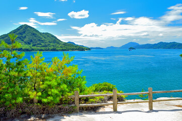 Obraz premium 大久野島から眺める瀬戸内海 広島県竹原市