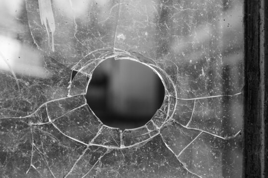 Vetro rotto in bianco e nero