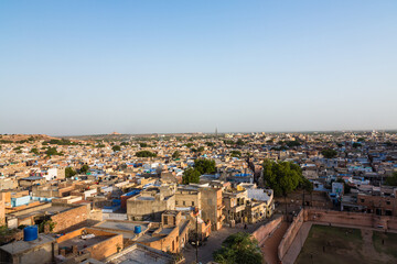 インド　ジョードプルのメヘラーンガル砦の丘から望む旧市街の街並み