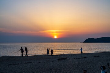 夕暮れの海