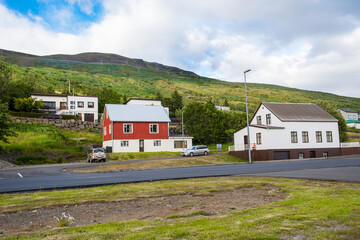 Fototapeta na wymiar Buildings in village of Eskifjordur in east Iceland
