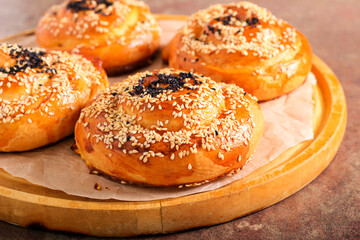 Swirl buns with sesame