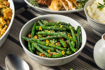 Healthy Homemade Thanksgiving Green Beans